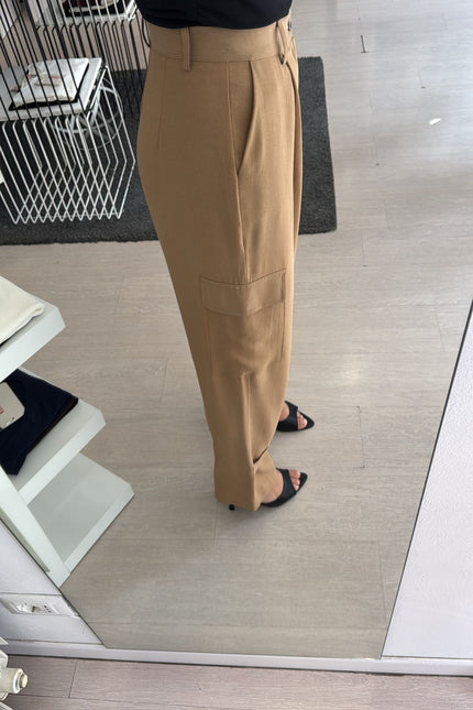 Pantalone cargo cammello ak