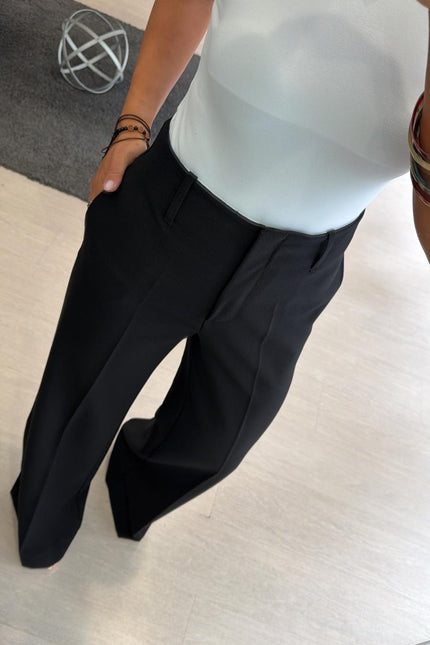 Pantalone dritto nero completo giacca asimmetrica kk