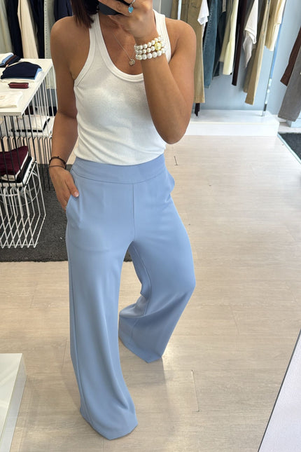 Pantalone completo azzurro polvere kn